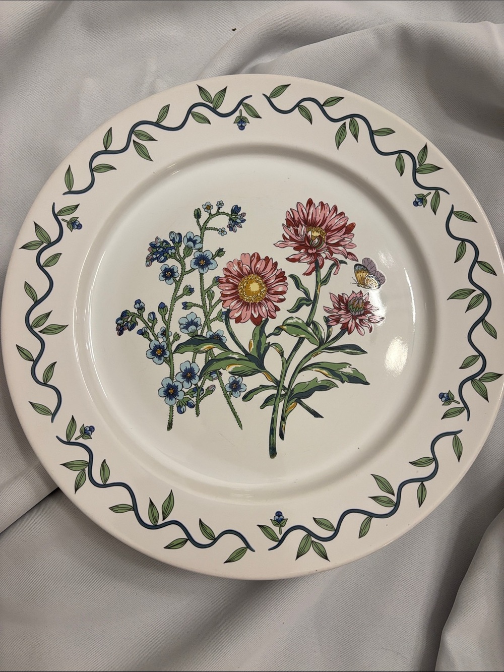 Vintage Garden Path Dinner Plate Set of 4